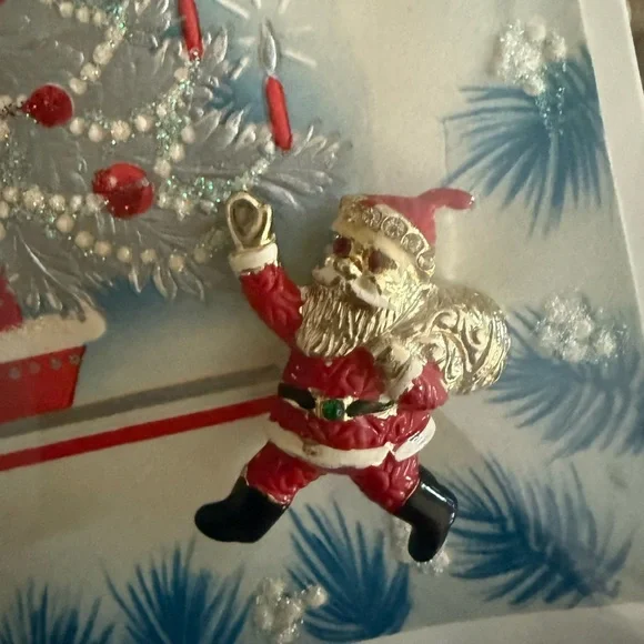 Vintage Adorable Festive Merry Christmas Card with Tree Design and Santa Brooch - Picture 3 of 11